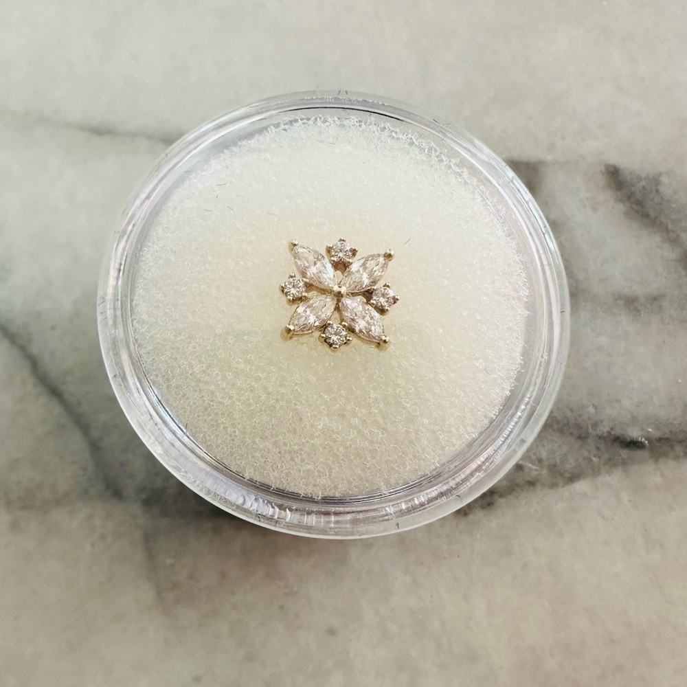 NWOT Buddha body jewelry end for cartilage or helix piercing